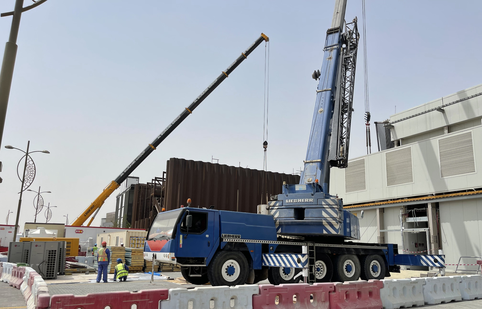 Liebherr cranes at New Zealand Pavilion demolition site