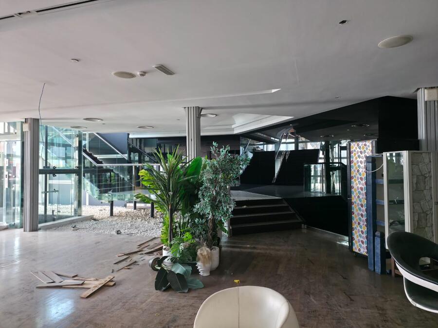 Zero Gravity interior with modern staircase and lounge area